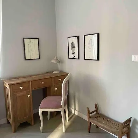 Dragon Bridge -spacious Central District - Perfect For Families And Couples