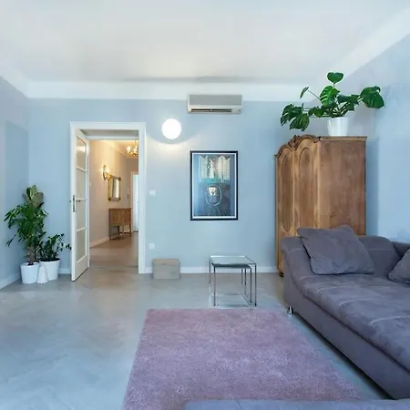 Dragon Bridge -spacious Central District - Perfect For Families And Couples Lubiana