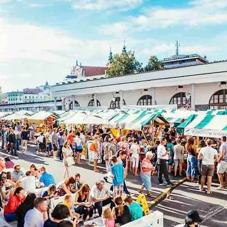 Dragon Bridge -spacious Central District - Perfect For Families And Couples Lägenhet