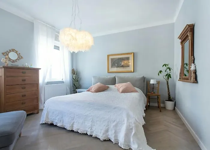 Dragon Bridge -spacious Central District - Perfect For Families And Couples Apartment Ljubljana