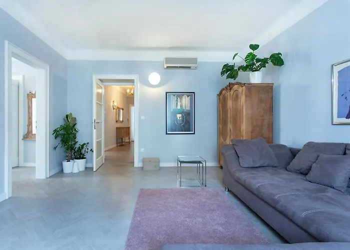 Dragon Bridge -spacious Central District - Perfect For Families And Couples Ljubljana