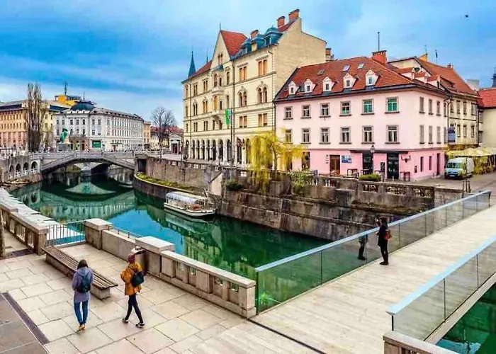 Apartment Dragon Bridge -spacious Central District - Perfect For Families And Couples Ljubljana